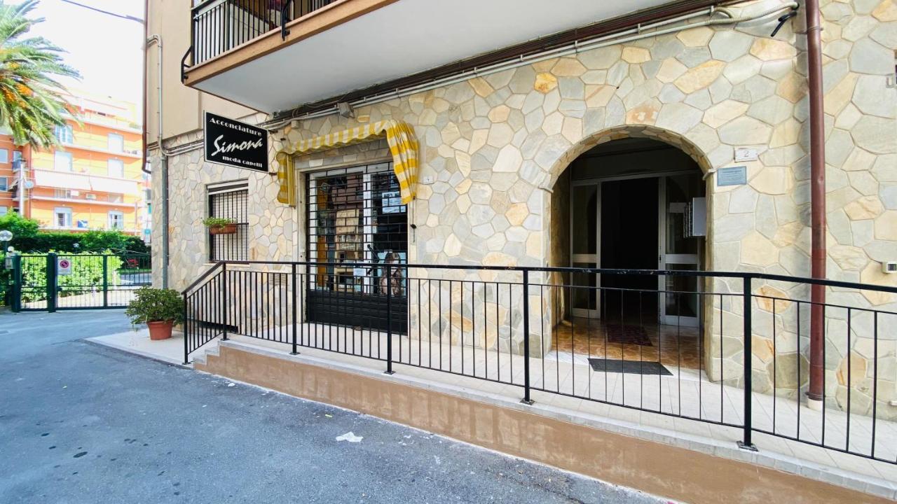 Babyaccommodation Family Experience III Pietra Ligure Exterior photo