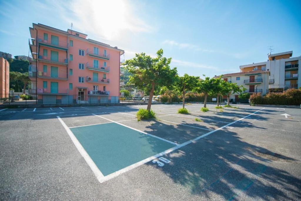 Babyaccommodation Family Experience III Pietra Ligure Exterior photo