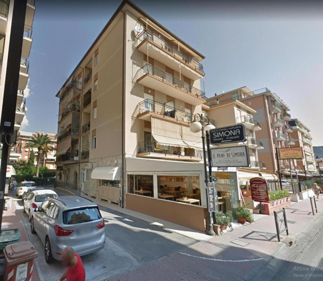Babyaccommodation Family Experience III Pietra Ligure Exterior photo
